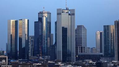 Bankgebäude in der City von Frankfurt am Main.