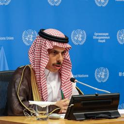 Faisal bin Farhan Al-Saud und Jean-Noel Barrot auf der Palästina-Konferenz bei den Vereinten Nationen