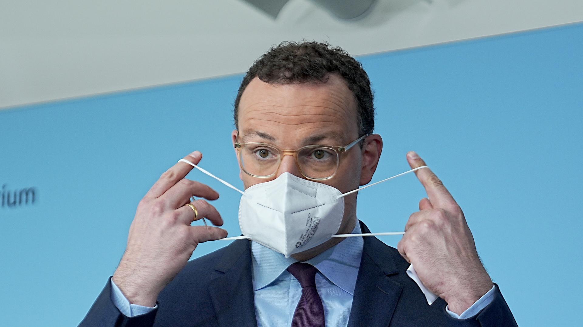 E-Mails zeigen: Ministerium nannte niedrigeren Masken-Marktpreis