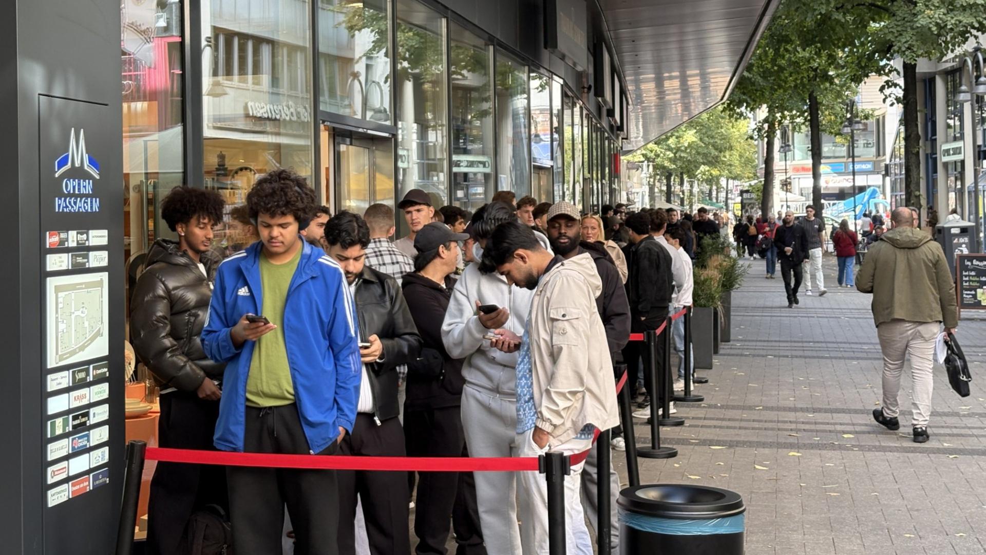 130 Euro für zwei Personen bei Nhas Chicken