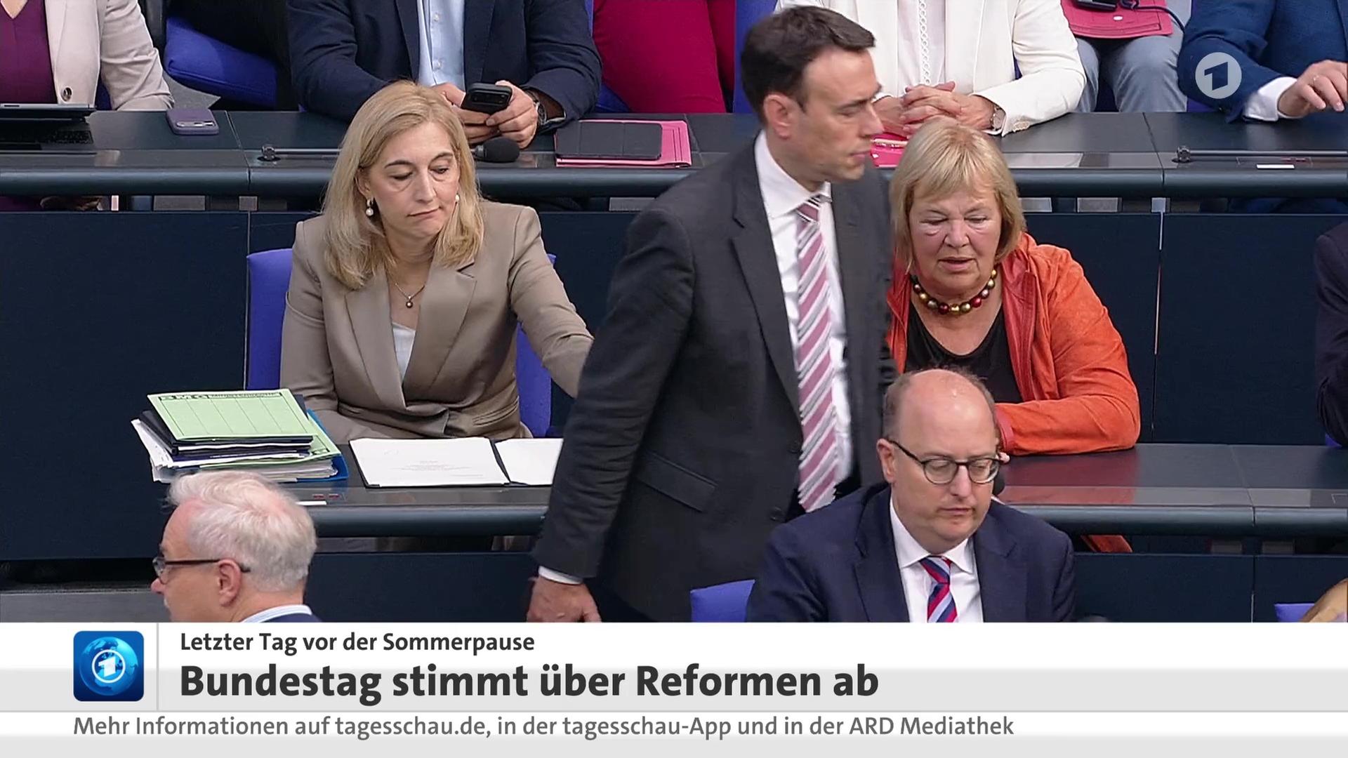 tagesschau in 100 Sekunden