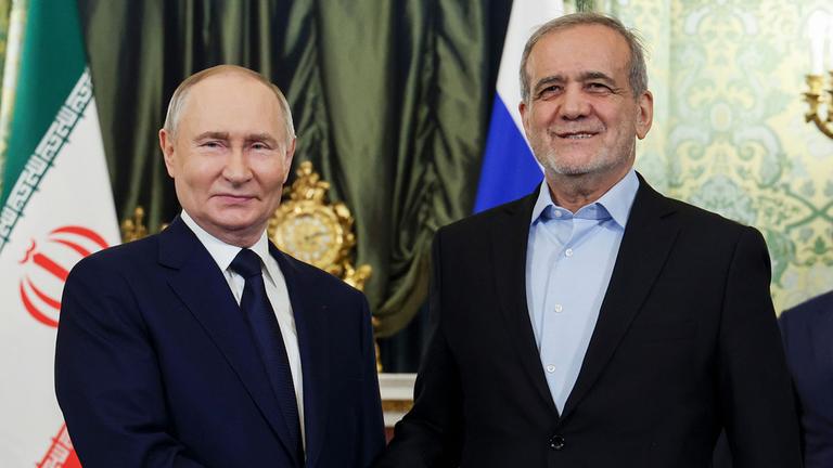 Wladimir Putin und Massud Peseschkian