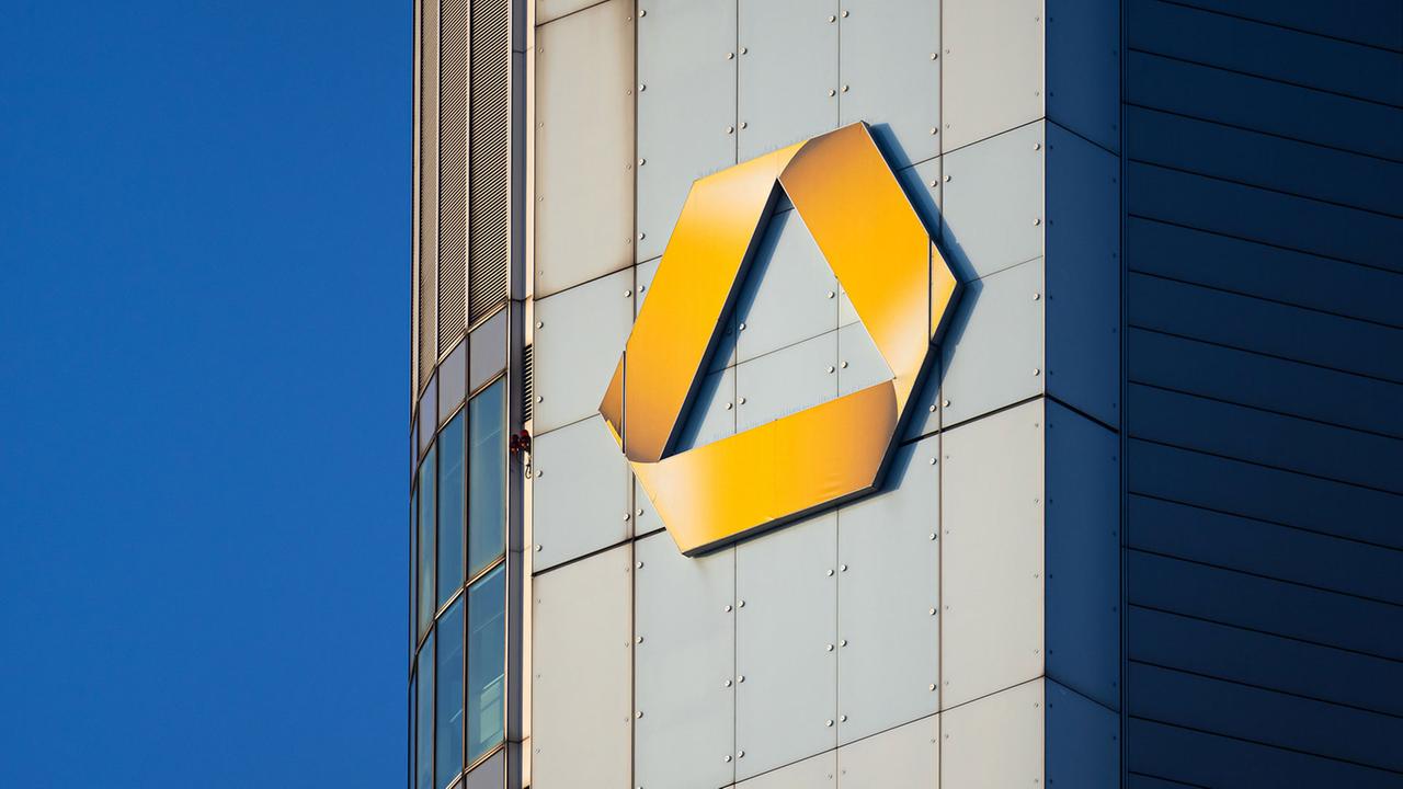 Ringen um Übernahme: UniCredit wird größter Commerzbank-Aktionär |  tagesschau.de