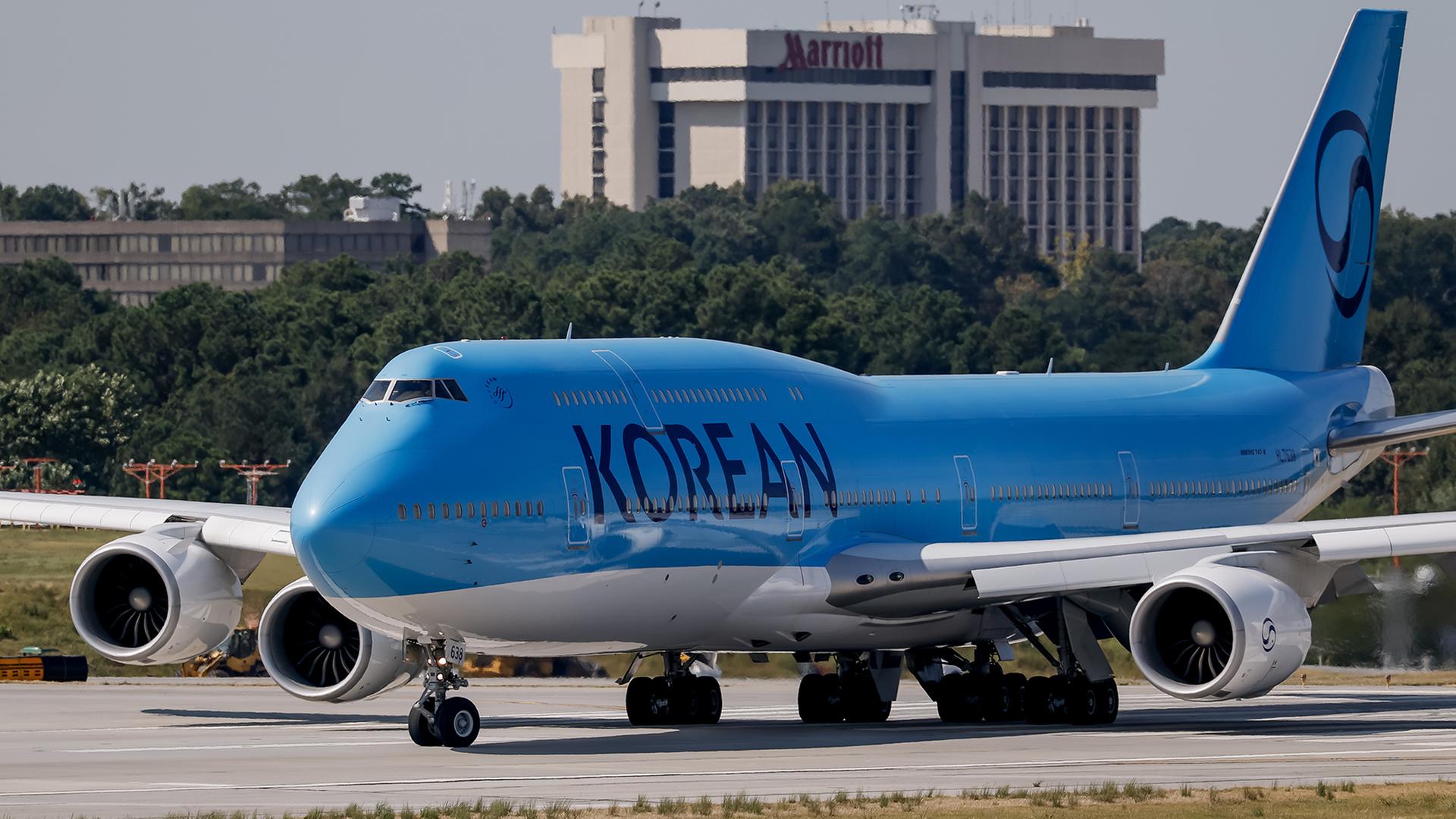 Ein Flugzeug der Korean Air Lines startet vom Hartsfield Jackson Atlanta International Airport in Atlanta (Georgia, USA). | EPA