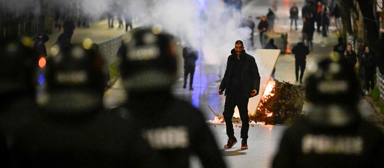 Brennende Barrikade in Sofia