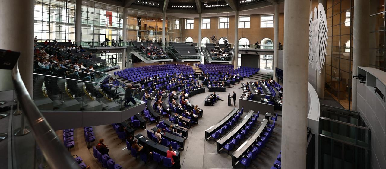 Blick in das Plenum des Deutschen Bundestages