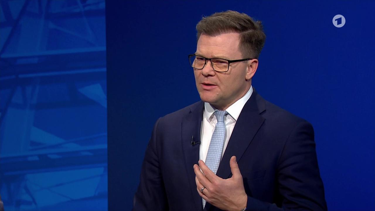 Umweltminister Carsten Schneider, SPD, zu den geplanten 67 Maßnahmen im neuen Klimaprogramm