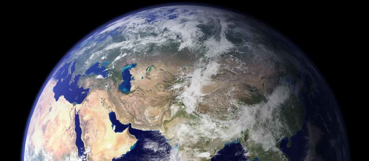 Eine NASA-Aufnahme zeigt die östliche Hemisphäre der Erdkugel.
