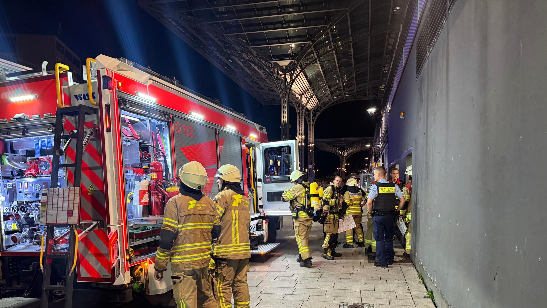 Abluft eines Burgerrestaurants löst Großeinsatz der Feuerwehr aus