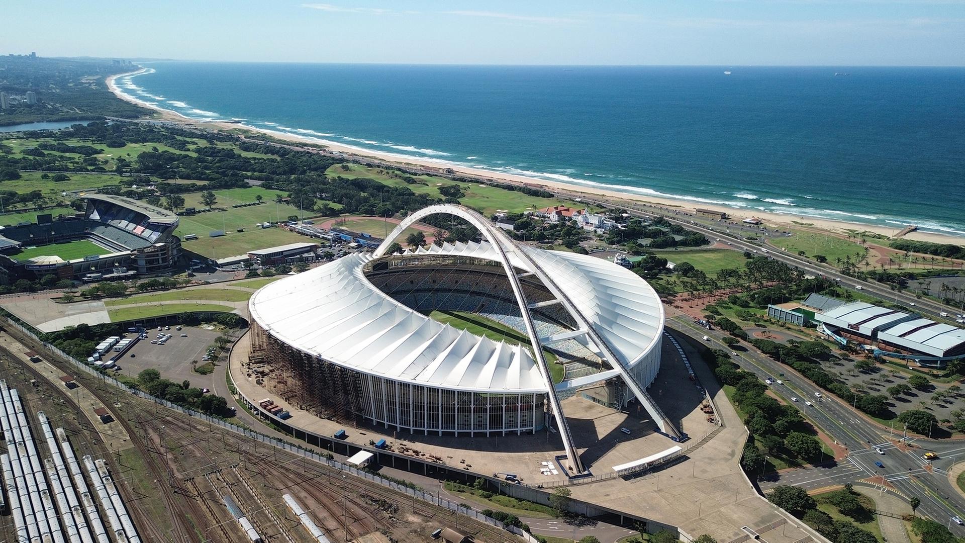 Blick auf das Moses-Mabhida-Stadium in Durban. | picture alliance / Xinhua News A