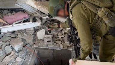 Dieses von der israelischen Armee veröffentlichte Foto soll den Eingang zu einem von der Hamas genutzten Tunnel zeigen (Archiv)