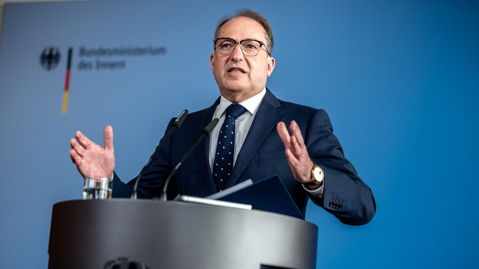Alexander Dobrindt | Michael Kappeler/dpa