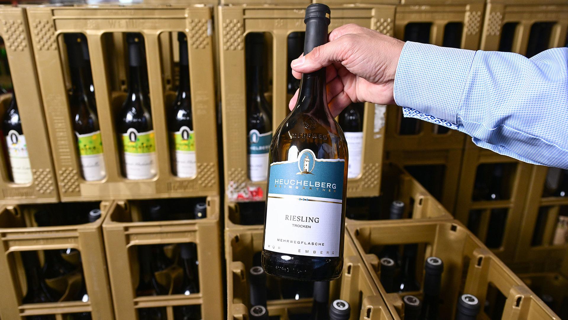Supermarkt verkauft Wein in Mehrwegflaschen