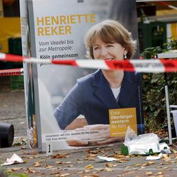 Tatort nach einer Messerattacke auf die Kölner Oberbürgermeisterkandidatin Henriette Reker