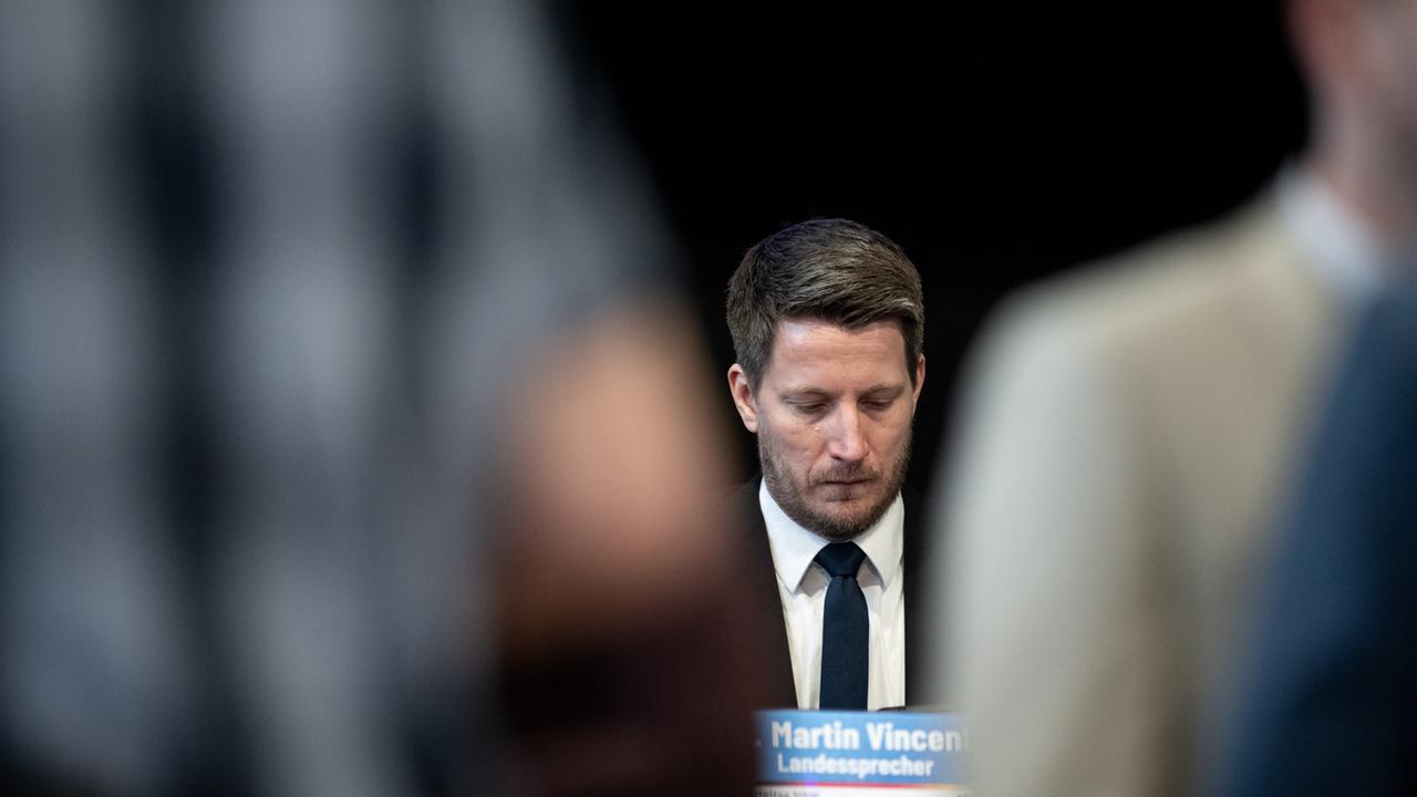 Nordrhein-Westfalen AfD-Parteitag in Marl: Vincentz bleibt Vorsitzender der AfD NRW