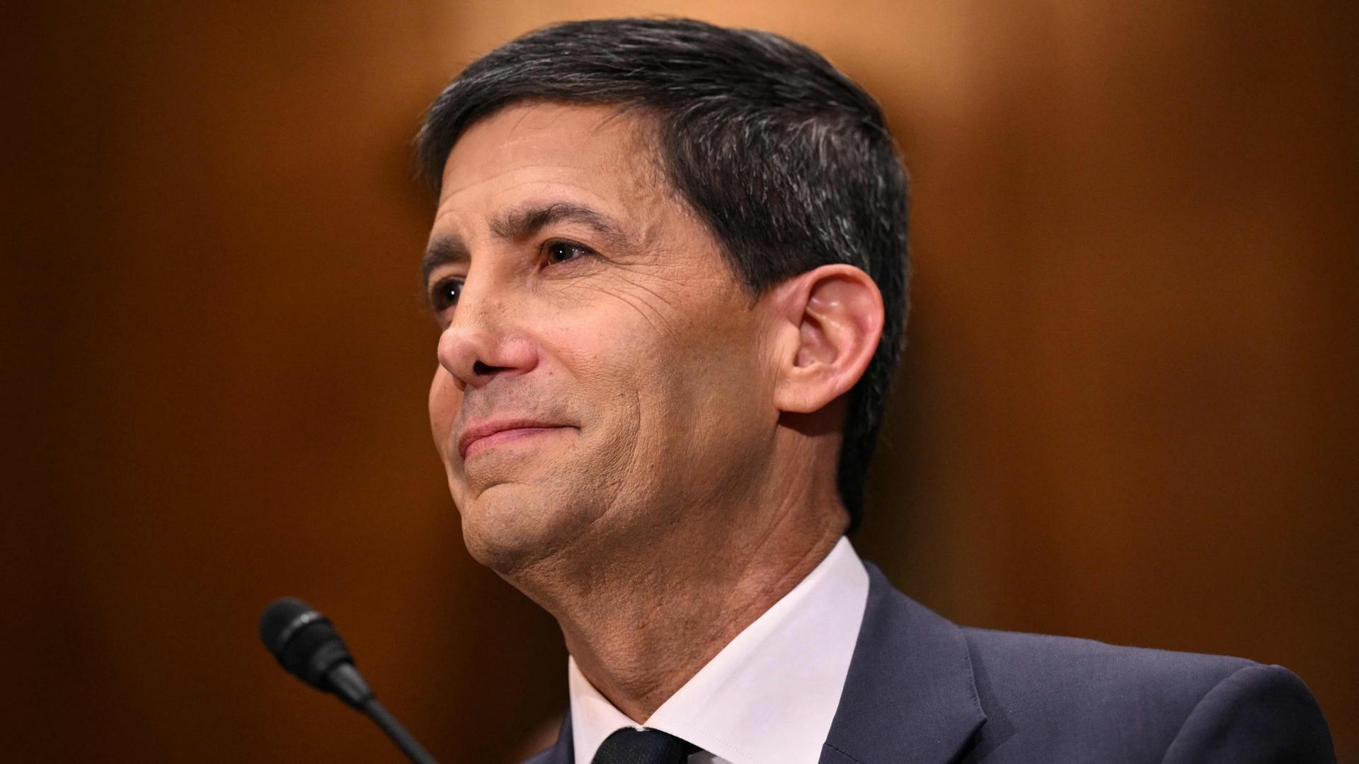 Kevin Warsh | AFP