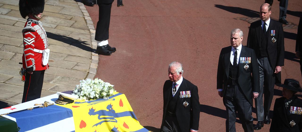 Charles, Andrew und Willam während einer Trauerprozession (Archivbild: 17.4.2021)