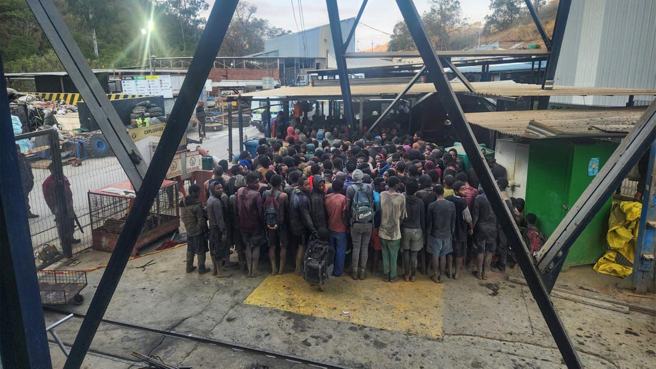 Mehr als 1.000 illegale Minenarbeiter in Südafrika festgenommen