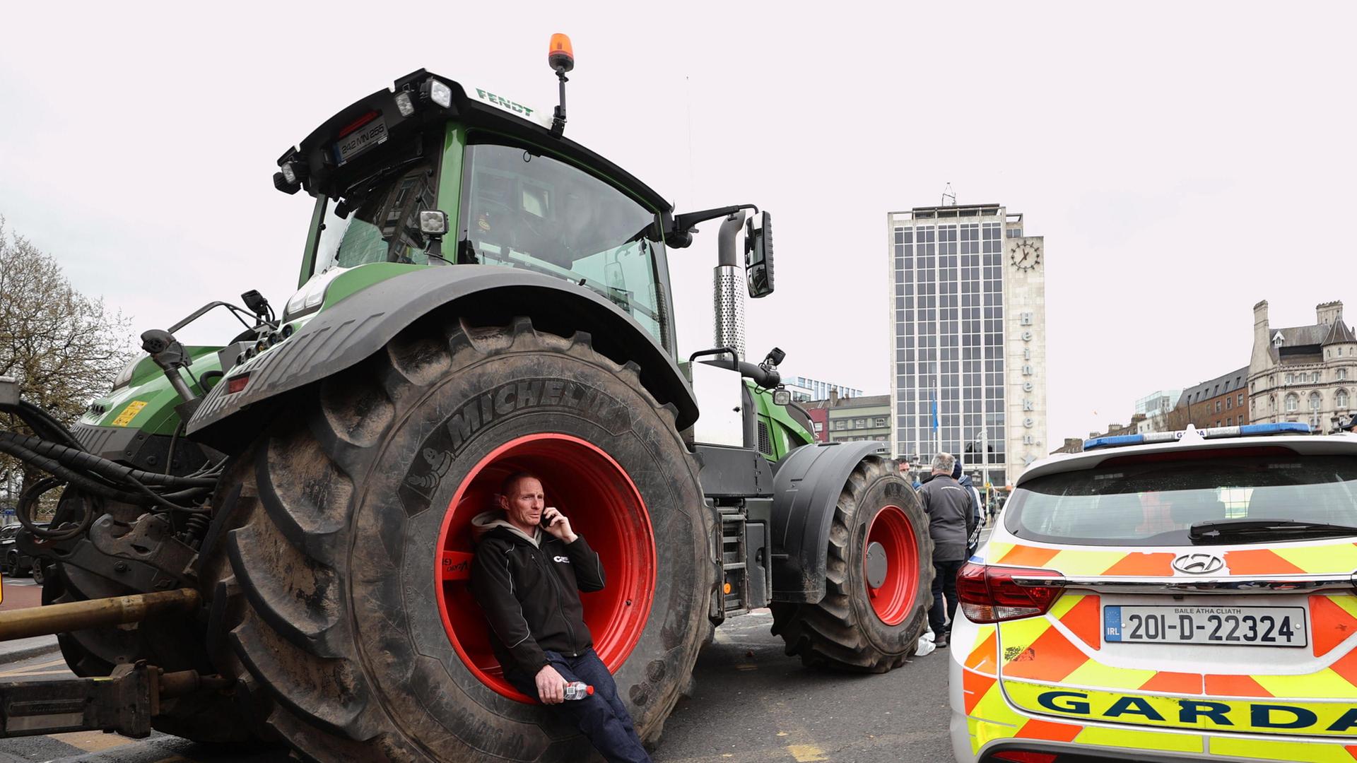 Protest mit Traktor | Liam Mcburney/PA Wire/dpa