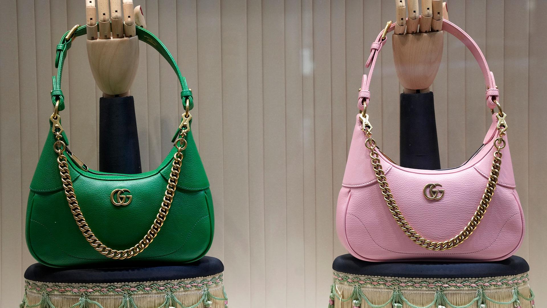 Gucci-Taschen in einem Schaufenster | picture alliance / ASSOCIATED PR