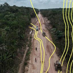 Bewegung auf der BR 319, im Bereich bekannt als das mittlere Teilstück.