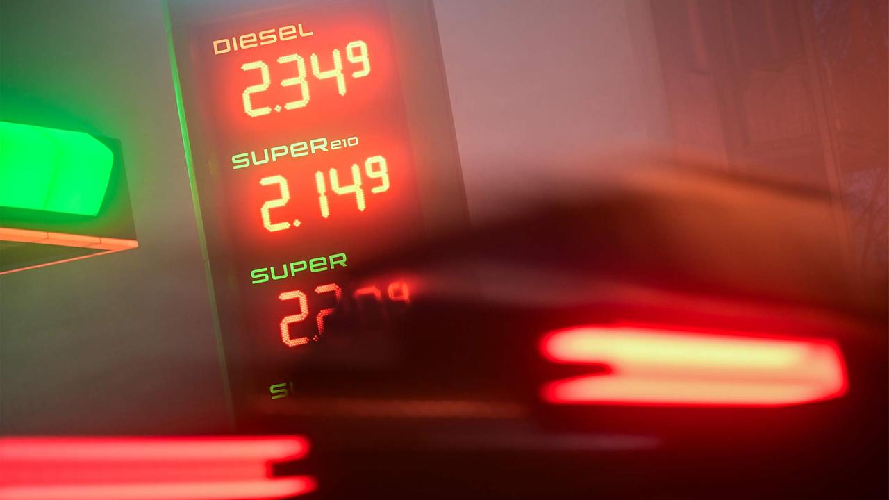Benzinpreise springen auf Jahreshoch | tagesschau.de