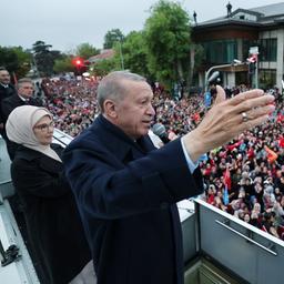 Der türkische Präsident Erdogan am Wahlabend. Laut Wahlbehörde hat er die Stichwahl um das Präsidentenamt gewonnen