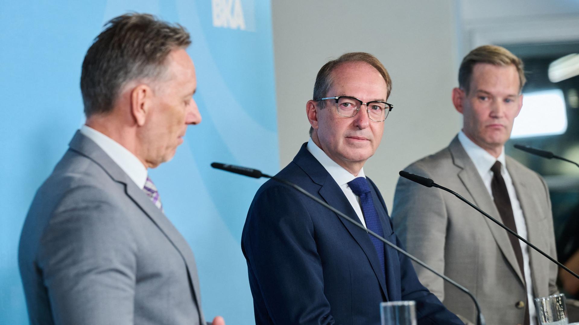  Holger Münch, Alexander Dobrindt und Hendrik Streeck | Annette Riedl/dpa