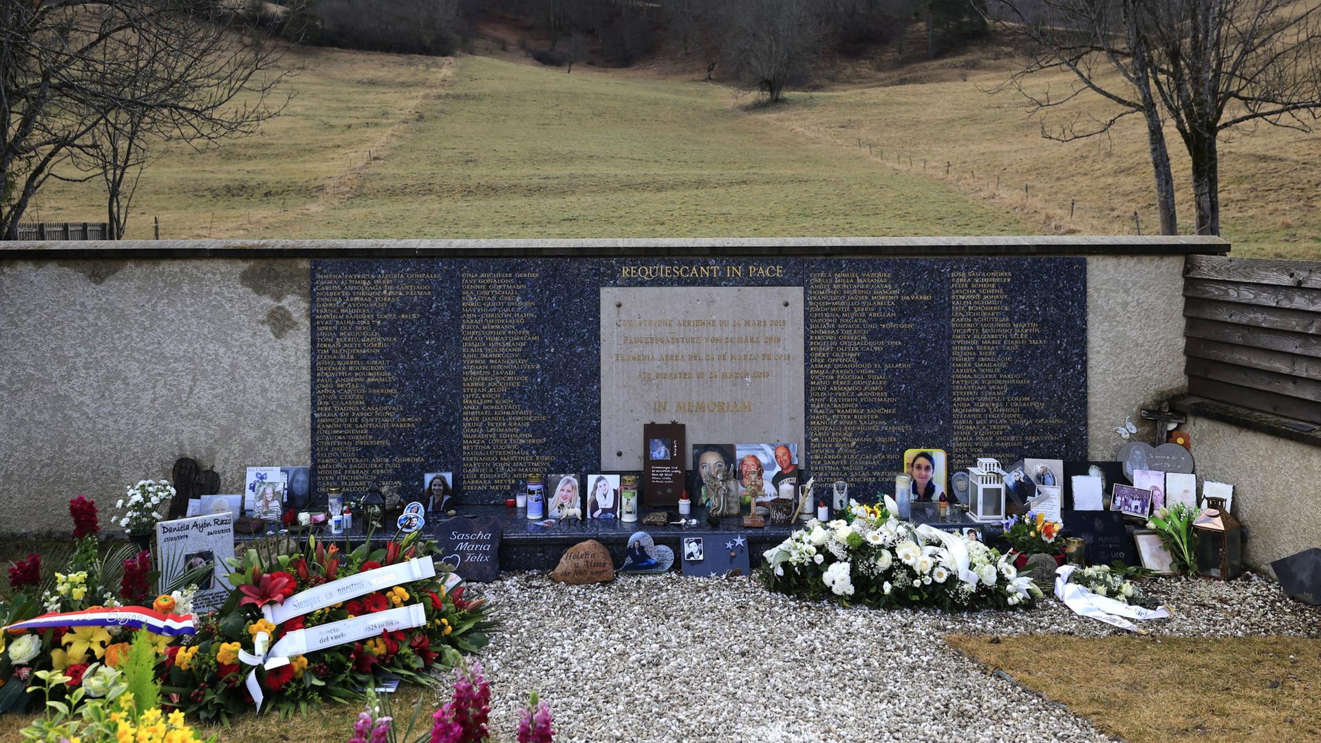 Gedenken in Frankreich zehn Jahre nach dem Germanwings-Absturz