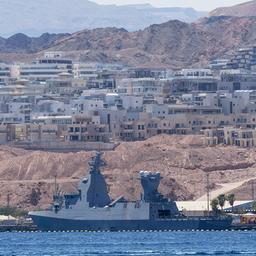  Eine Saar-6-Korvette, die Israel für sein Seeverteidigungssystem einsetzt, liegt in den Gewässern vor Eilat. 