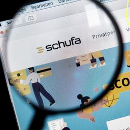 Symbolfoto und Themenbild des Schufa Bonitaetscheck und Schufa Eintrag zur Eroeffnung und Abschloss von Konto und Mietvertrag