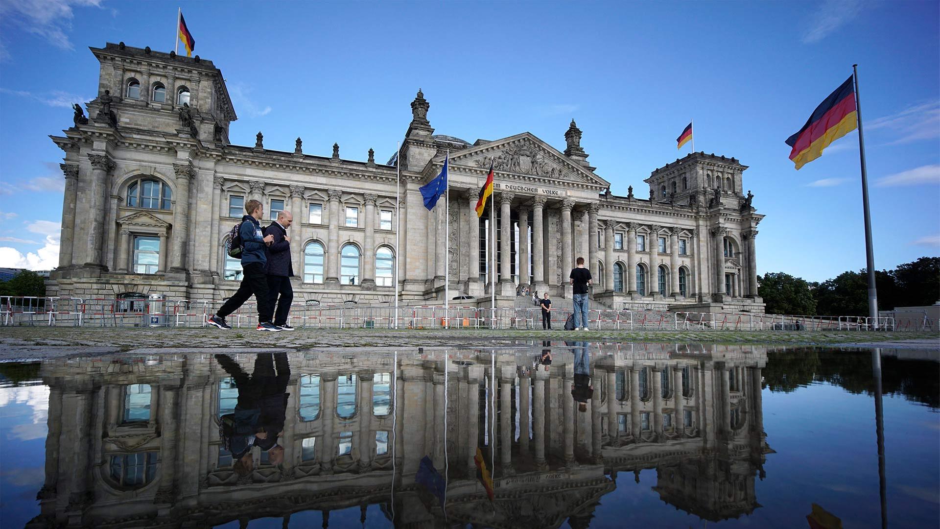 Reichstagsgebäude in Berlin. | picture alliance / ASSOCIATED PR