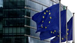 EU-Flaggen vor der EU-Kommission in Brüssel.