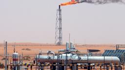 Technische Anlagen stehen auf einem saudi-arabischen Ölfeld, rund 160 Kilometer von Riad entfernt (Archiv).