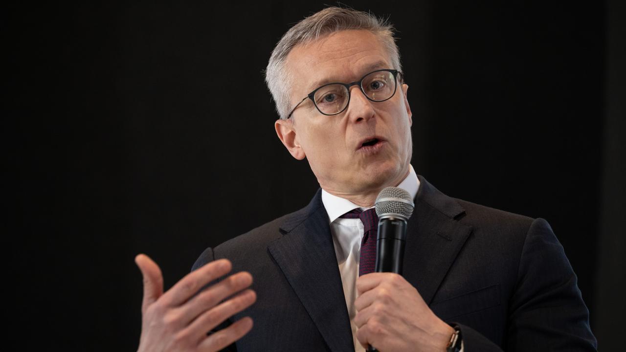 Digitalminister Wildberger warnt vor Jobverlust durch KI