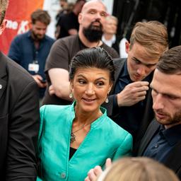 Sahra Wagenknecht am Rande einer Wahlkampfkundgebung in Berlin