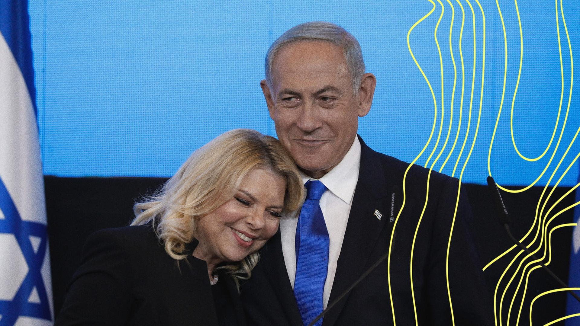 Der ehemalige israelische MinisterprÃ¤sident Benjamin Netanjahu gibt neben seiner Frau Sara Netanjahu eine ErklÃ¤rung ab. | picture alliance/dpa | Ilia Yefimovich