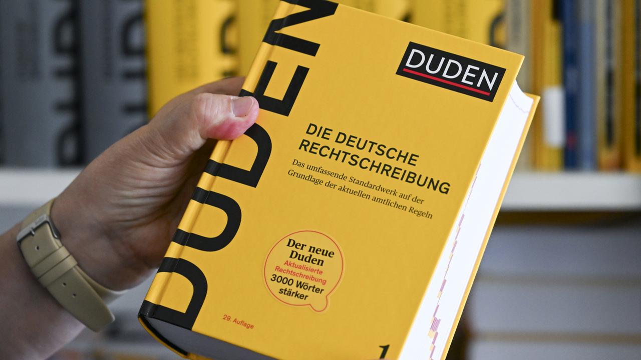 ChatGPT" und "Klimakleber" im neuen Duden | tagesschau.de