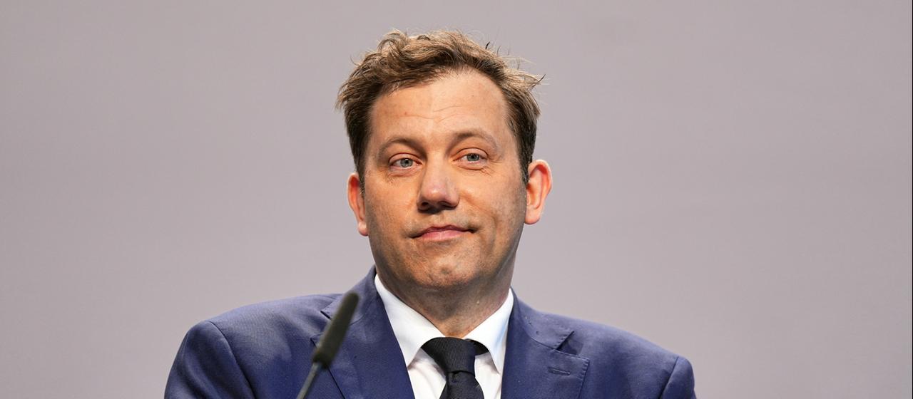 SPD-Chef Klingbeil schließt Steuererhöhungen nicht aus | tagesschau.de