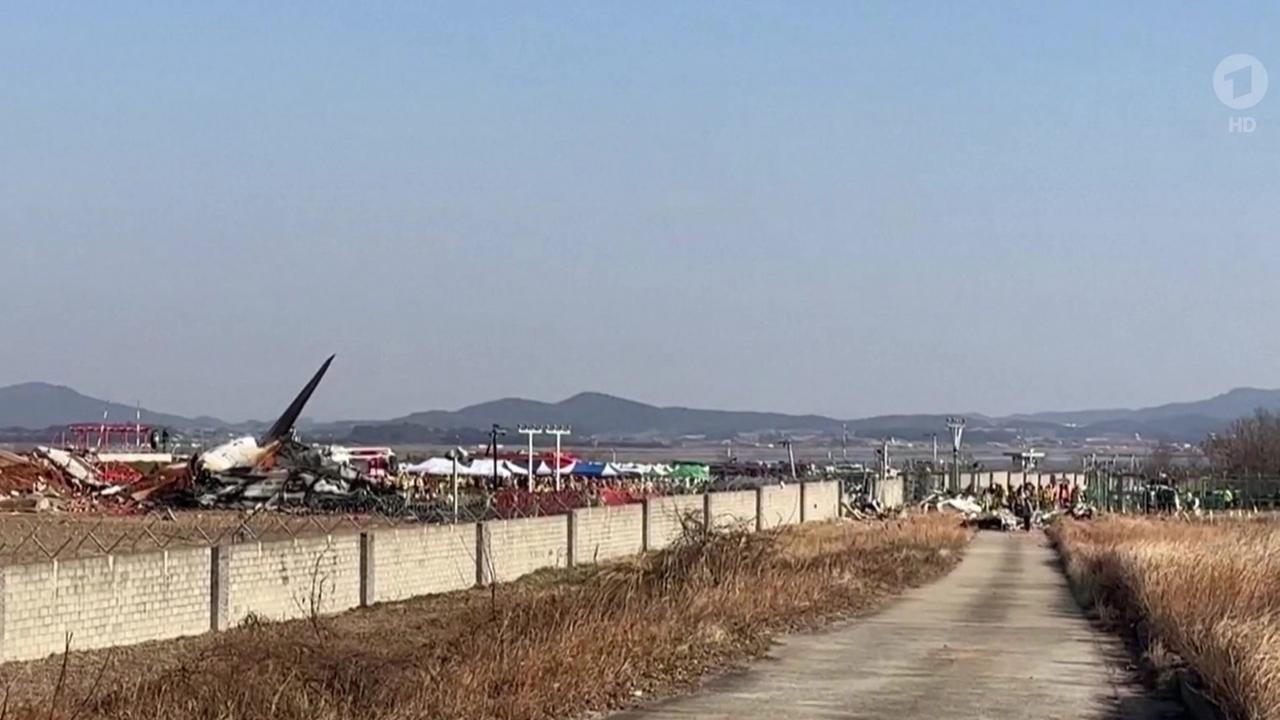 Ursachenforschung nach Flugzeugunglück in Südkorea