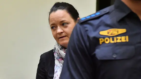 Bewährung abgelehnt: NSU-Terroristin Beate Zschäpe soll mindestens bis 2035 in Haft bleiben