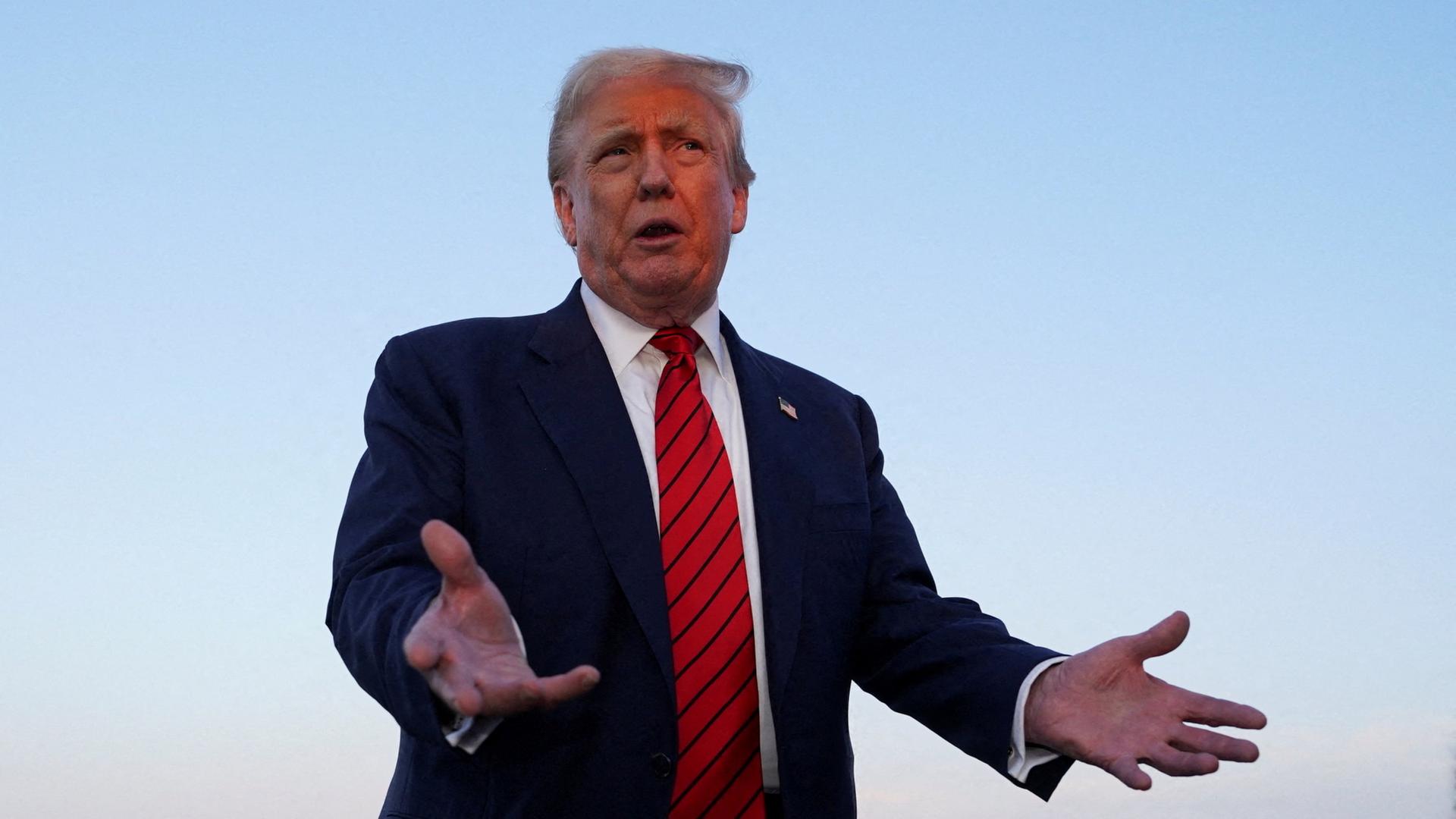 Medienberichte:  Trump plant offenbar Treffen mit Putin und Selenskyj