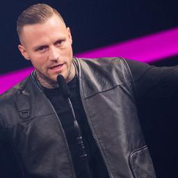 Der Rapper Kontra K bei der Verleihung eines Preises 2019 in Bochum