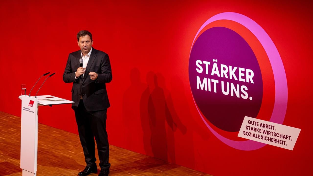 Finanzminister Klingbeil will Spitzenverdiener mehr zahlen lassen