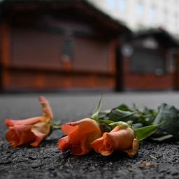 Blumen am Ort des Anschlags in Magdeburg