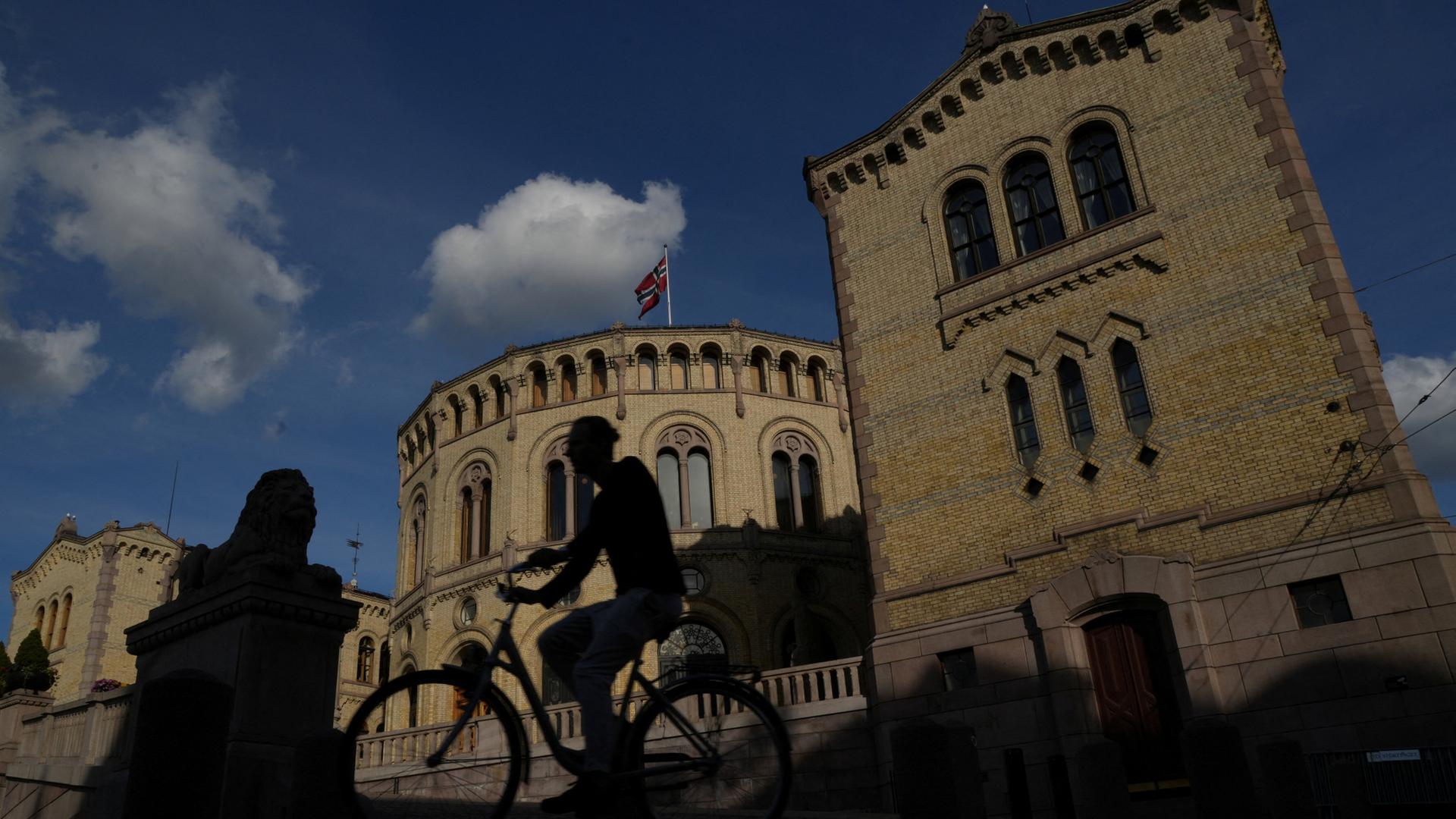 Enges Rennen bei der Parlamentswahl in Norwegen erwartet