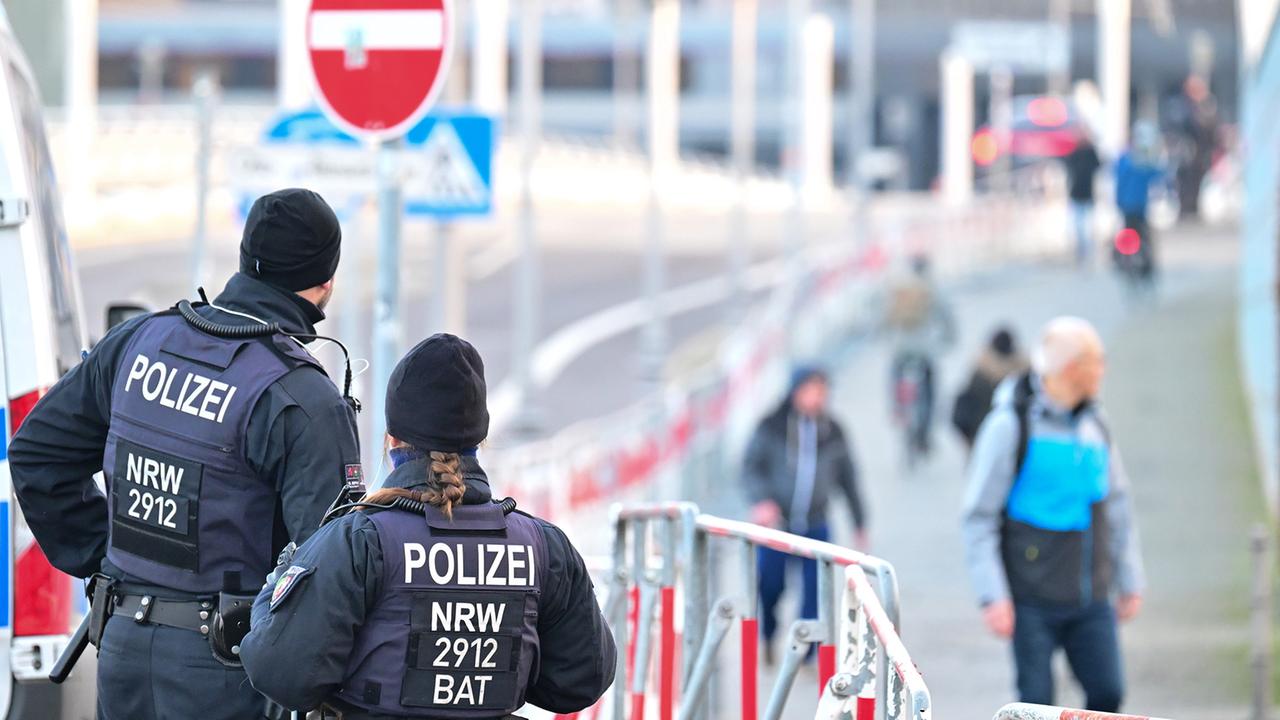 Liveticker zum Besuch Selenskyjs: ++ Höchste Sicherheitsstufe in Berlin ++