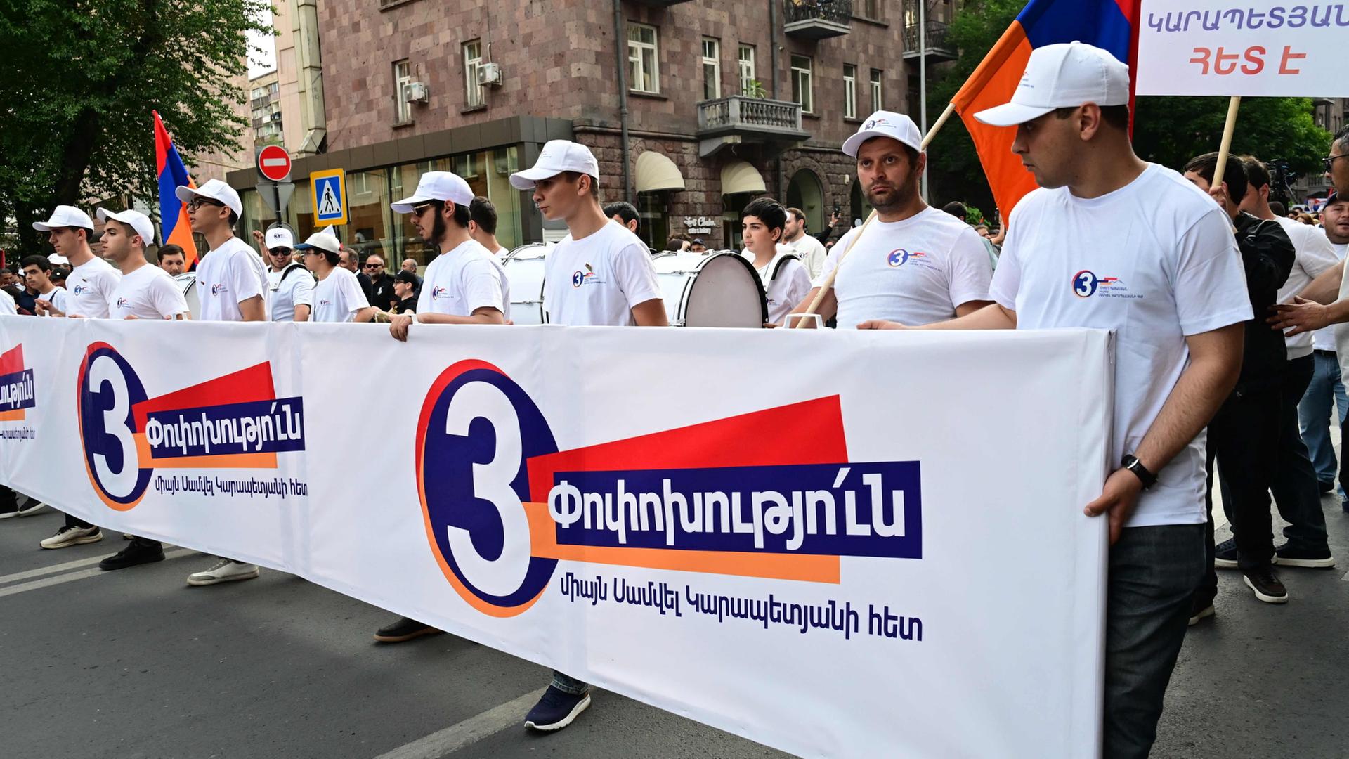 Vor Wahl in Armenien: Pro-russische Oppositionskandidaten festgenommen Vor Wahl in Armenien: Pro-russische Oppositionskandidaten festgenommen