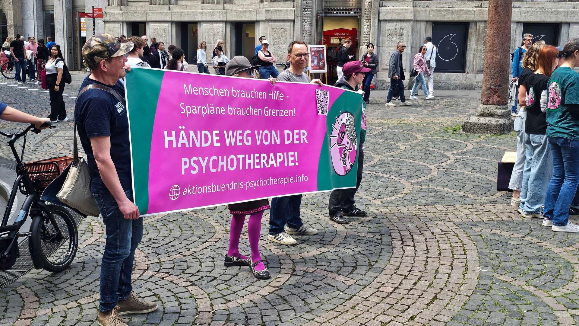 Psychotherapeuten schlagen bei Demo in Bonn Alarm
