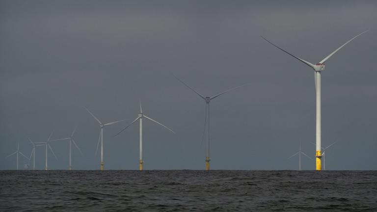 Windkraftanlagen im Offshore-Windpark „South Fork Wind“ vor der Küste von Block Island, Rhode Island.